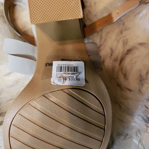 Grey Heels - Picture 6 of 6